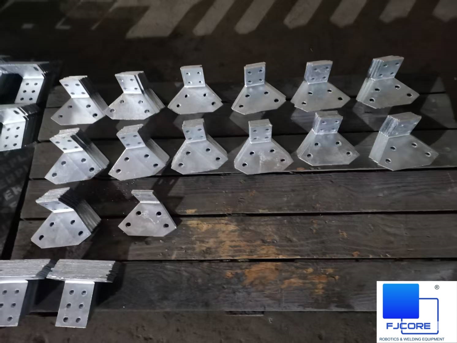 Hot-dip galvanized angle steel